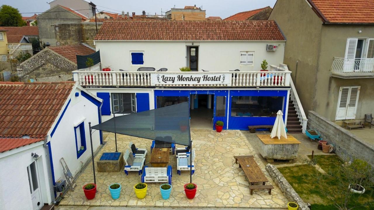 Hostel The Lazy Monkey &