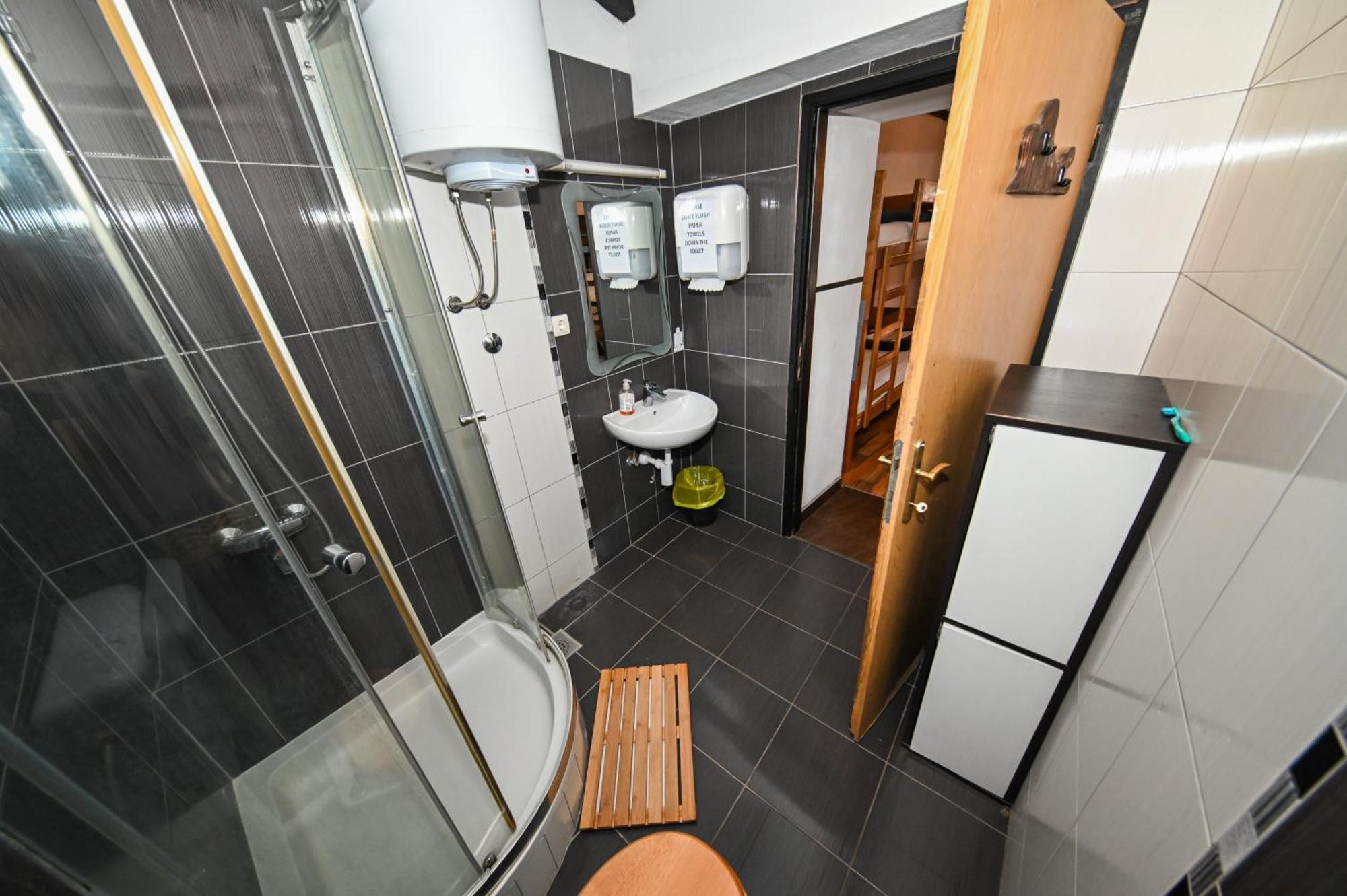 Hostel The Lazy Monkey & Zadar
