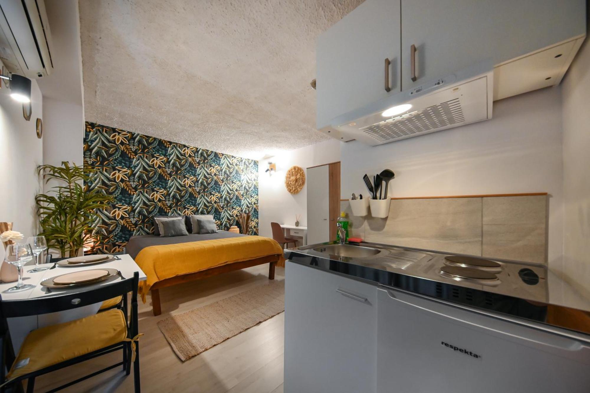 The Lazy Monkey & Hostel Zadar